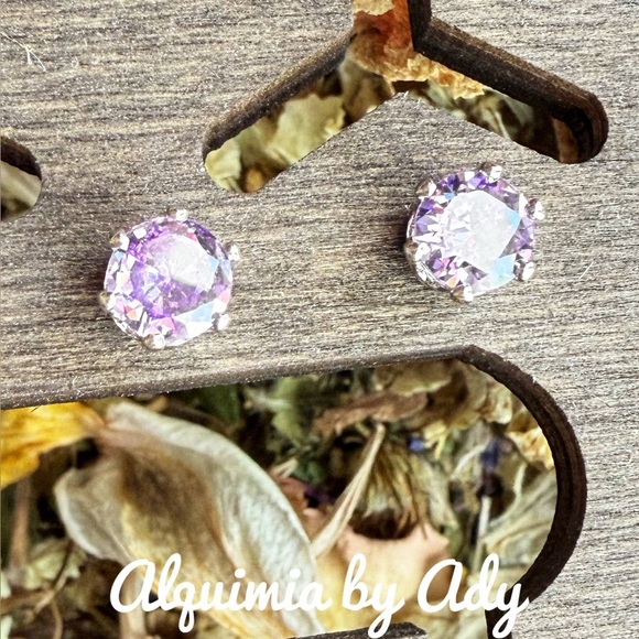 DAINTY DIAMON STYLE ZIRCONIA JEWELED EARRINGS - Picture 1 of 1
